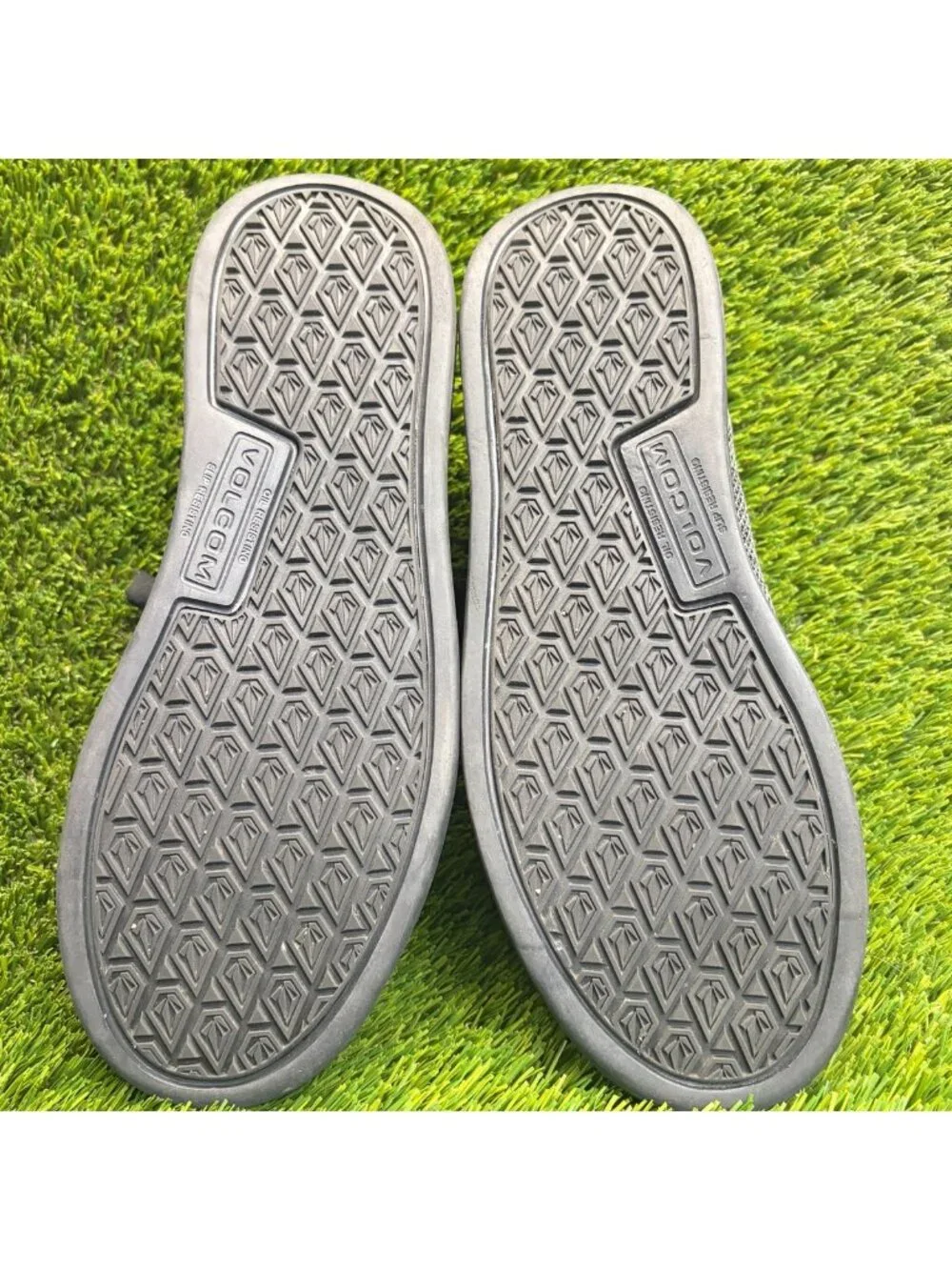 Volcom Chill Mens Size 8E Black Gray Composite Toe Safety Work Slip On Shoes